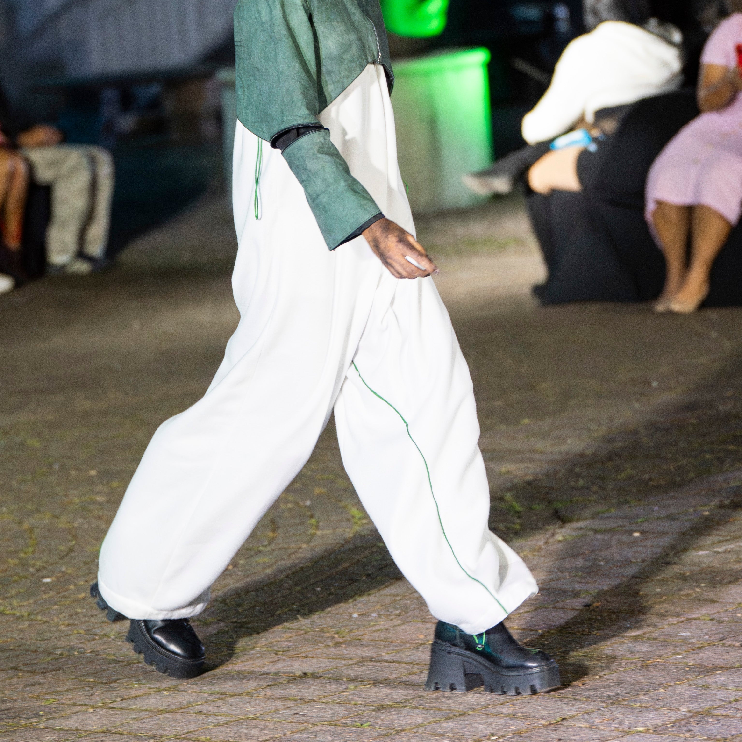"11:44" ONESIZEALL SWEATPANTS